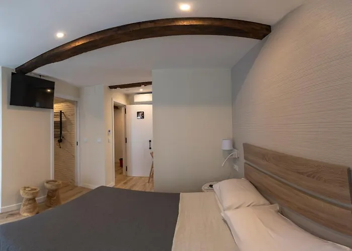 Noaru Apartamentos Deluxe Ares