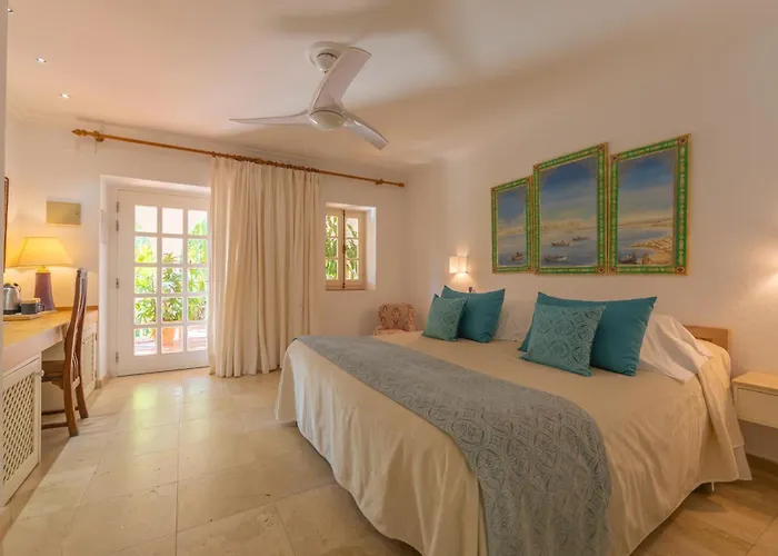 Hurricane Beach Hotel Tarifa