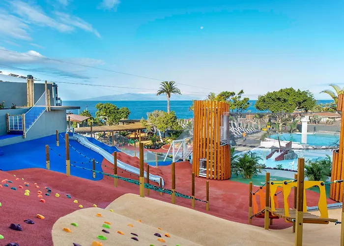 Adrián Hoteles Roca Nivaria Costa Adeje 