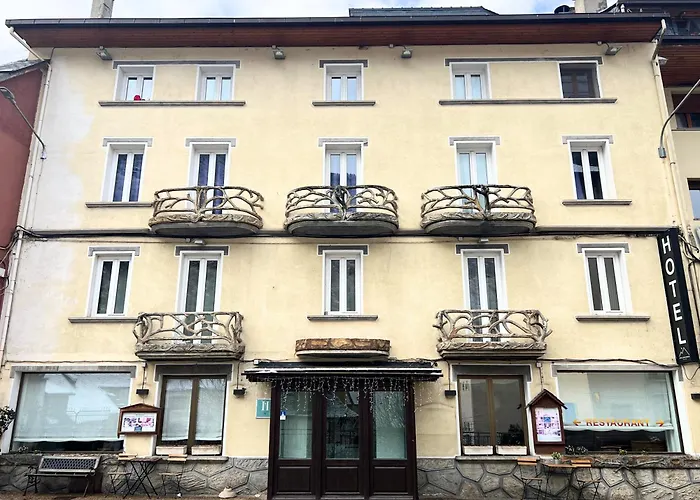 Hotel Joan Canejan