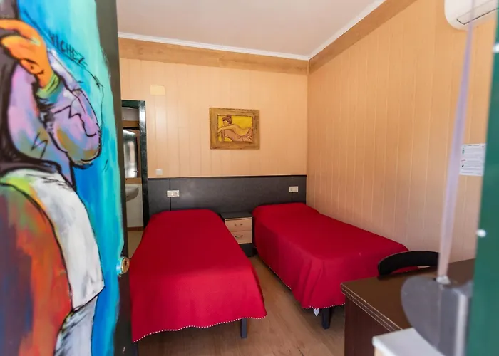 Hostal - Bungalows Camping Cáceres