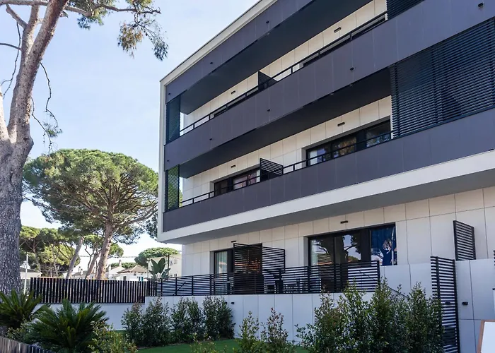 Fels Apartments