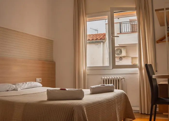 Can Setmanes By Cozycatalonia - Hostal Central Blanes