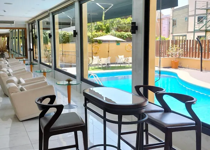 Hotel 153 Castelldefels