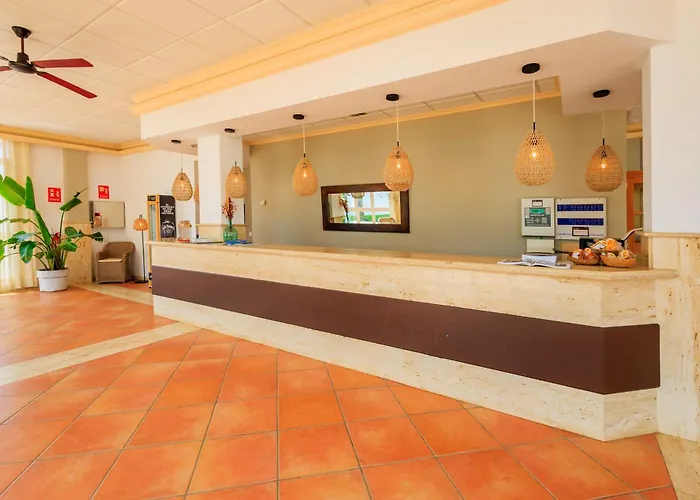 Nuramar Aparthotel Cala en Bosch