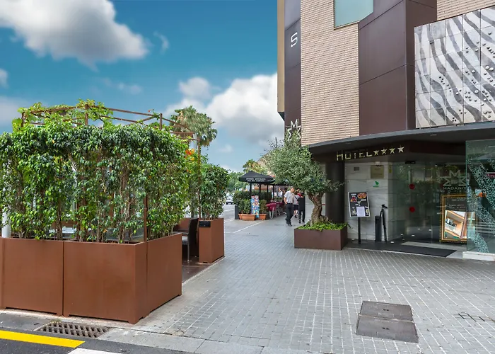 Hotel Madanis L'Hospitalet de Llobregat