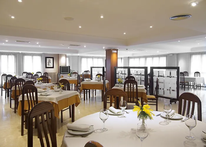 Hotel y Apartamentos Arias Navia