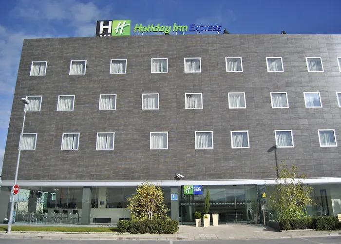 Holiday Inn Express Pamplona By Ihg