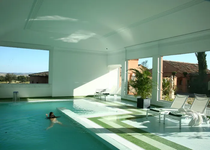 Hotel Valdepalacios Gourmand 5* GL Torrico