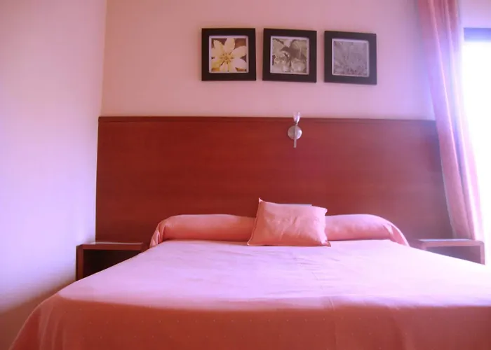 Hotel Sant Quirze De Besora