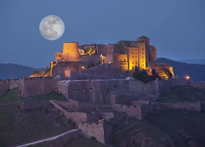 Parador De Cardona