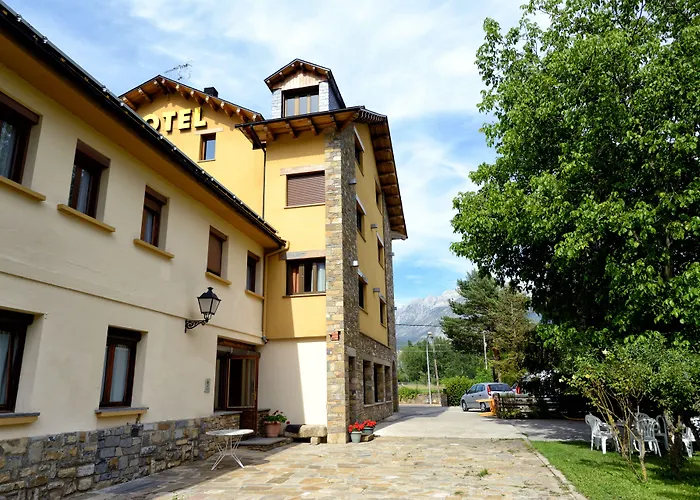 Hotel Los Nogales