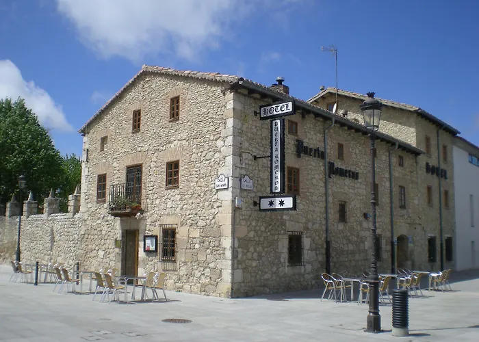 Hotel Puerta Romeros