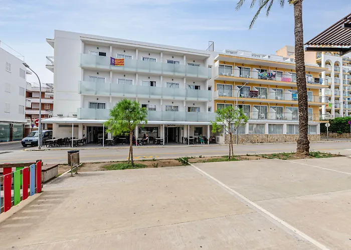 Hostal Gami Adults Only Cala Ratjada 