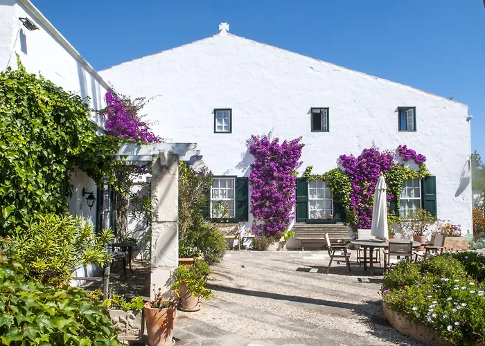 Rural Biniarroca - Adults Only