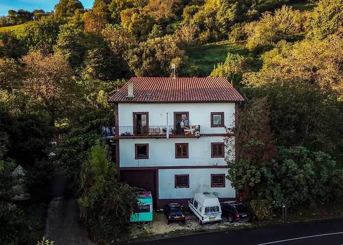 Surf Camp San Sebastian Partyhostel Aia