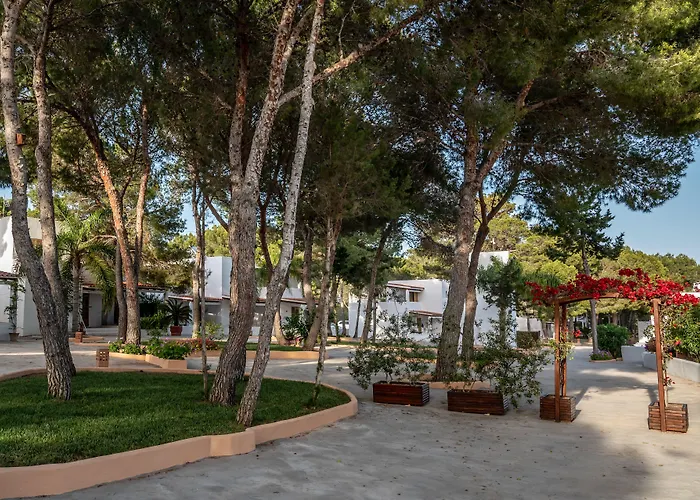 Bungalows Es Pins - Emar Hotels Playa Migjorn