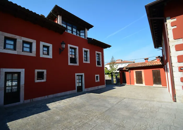 Hotel y Apartamentos El Camín