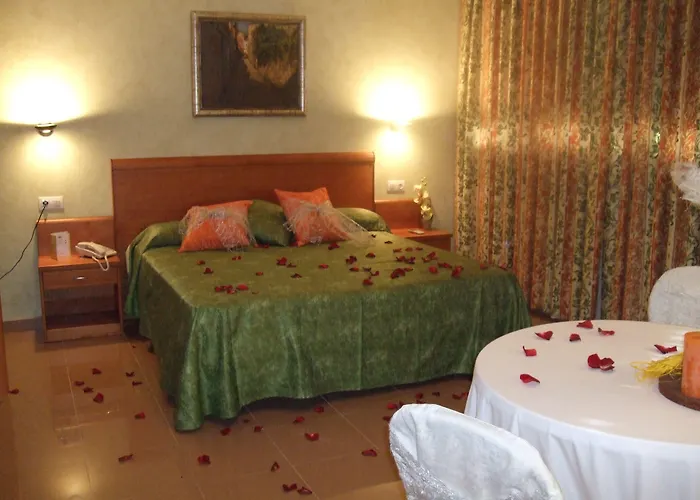Hotel Fonda Neus Sant Sadurní dʼAnoia