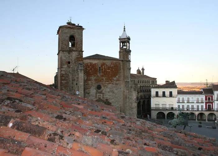 Alojamientos Plaza Mayor Trujillo