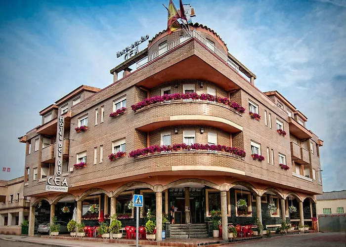 Hotel Rio Cea Puente Almuhey