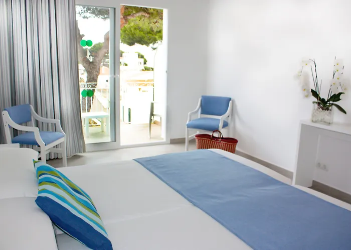 Hostal Xuroy Cala Alcaufar