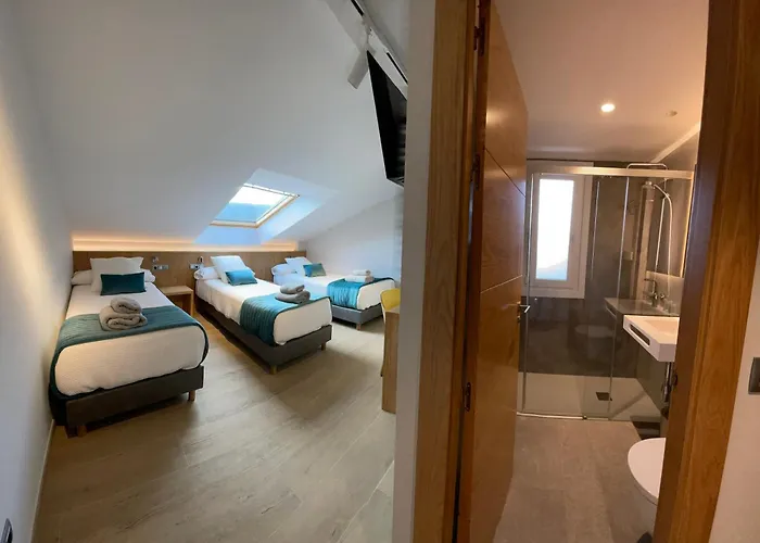 Hostal Restaurante Ibaisek