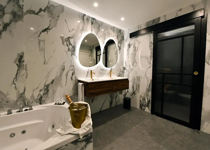 Hotel Salobrena Suites