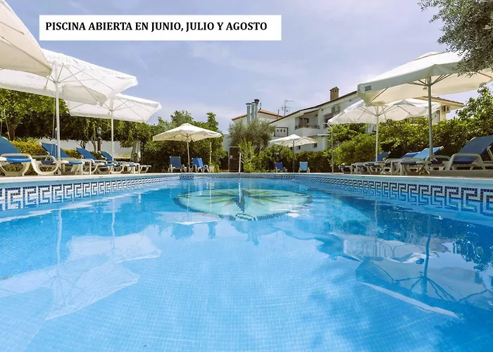 Hostal y Apartamento Rural Los Naranjos