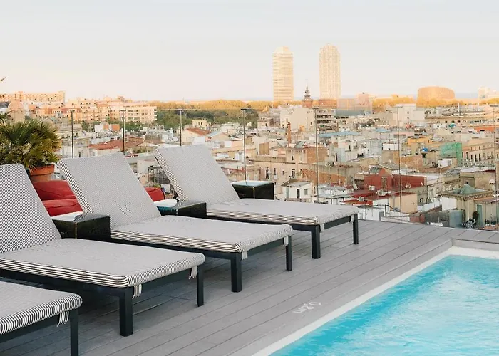 Yurbban Trafalgar Hotel