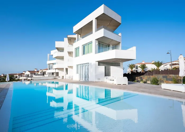 Amarilla Golf Villas