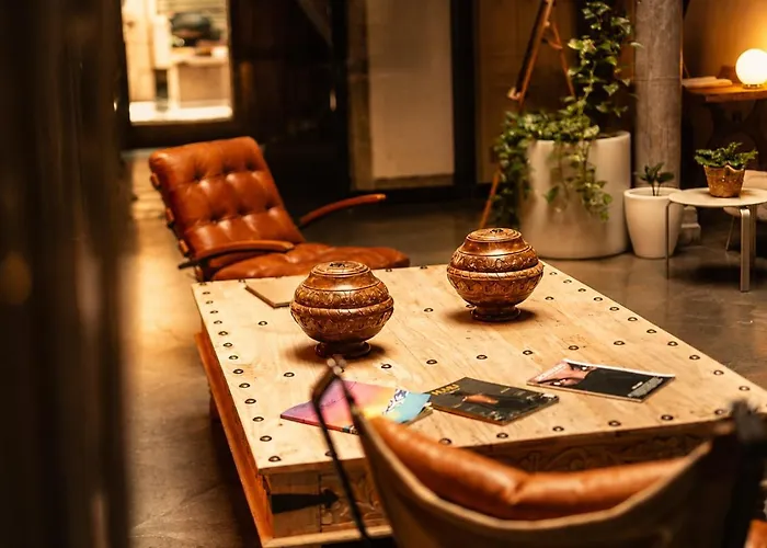 Gar Anat Boutique