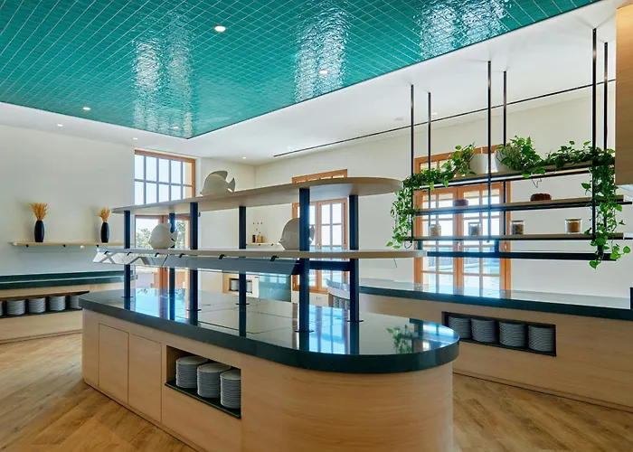 Le Meridien Ra Beach Hotel And Spa