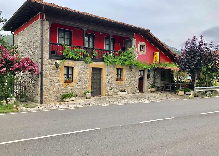 Hotel Alda Avín