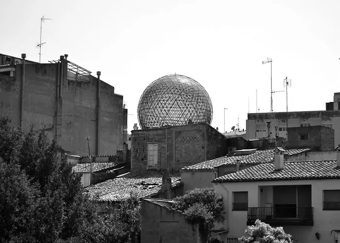 Hostal Isabel II Figueras