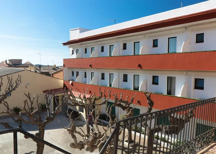 Hostal Plaja I Pati De Can Plaja
